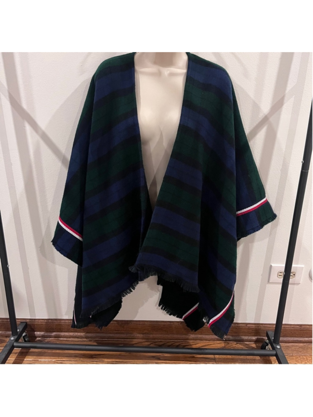 Tommy Hilfigure Wrap Poncho Pashmina Oversized Classic Preppy Plaid Striped